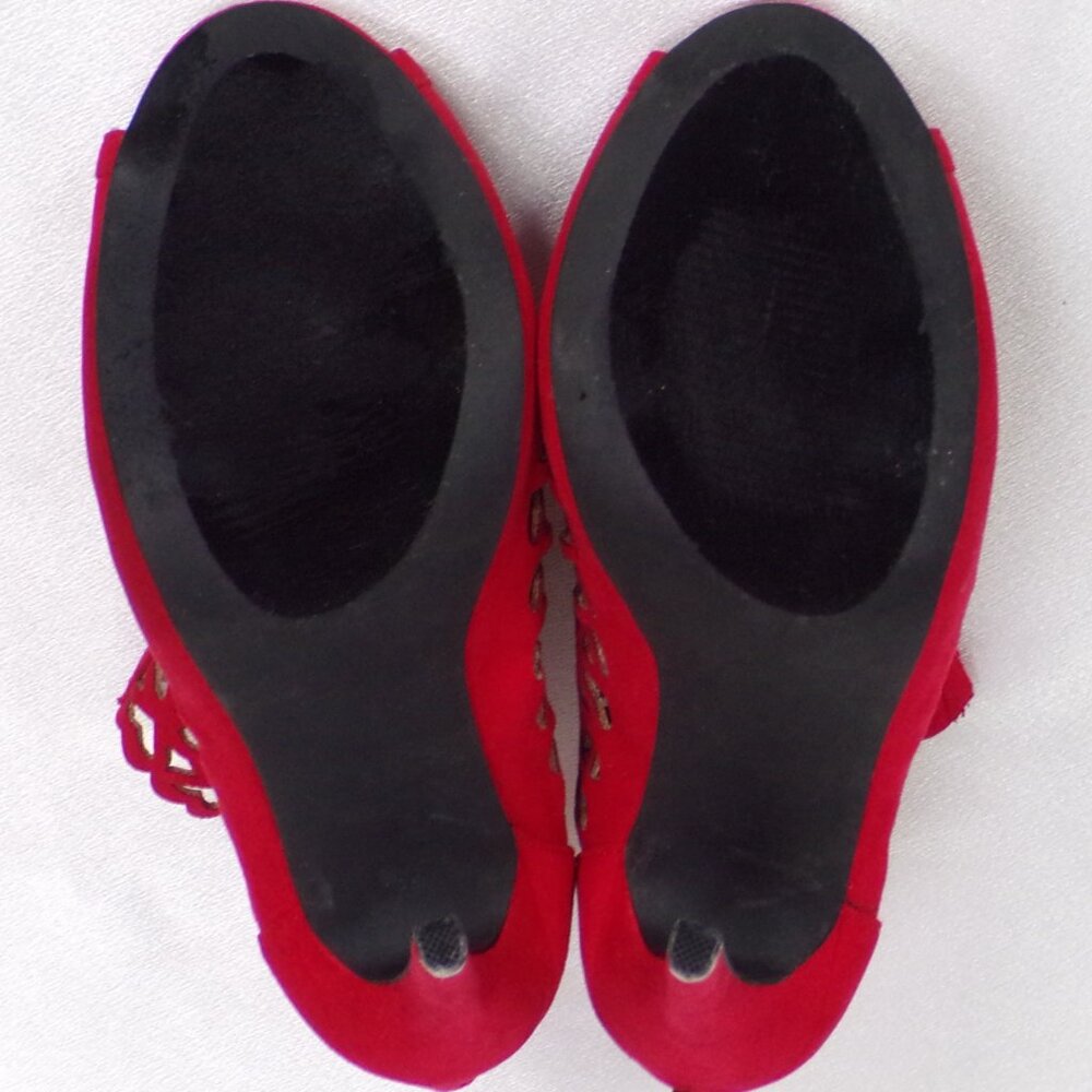 MADISON BY SHOEDAZZLE size 7 red faux-suede ultra-high-heel ankle booties - Picture 15 of 16